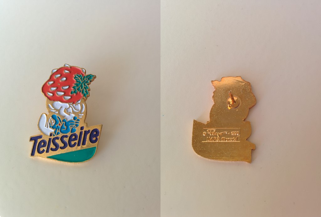 Pin's Teisseire - Schtroumpf à la fraise