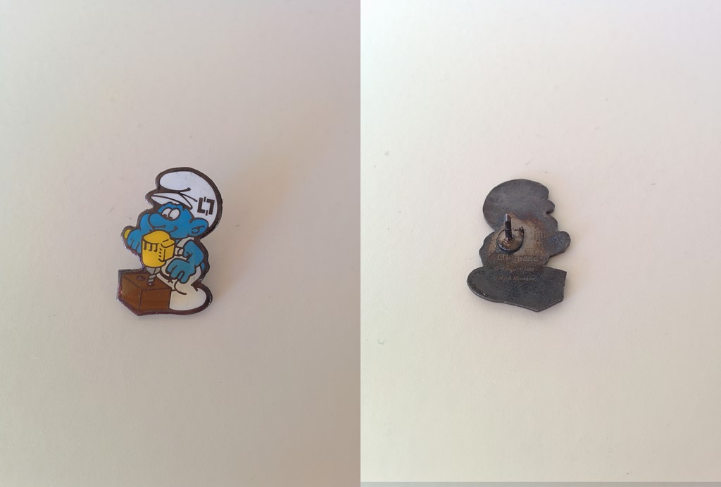 Pin's Legrand - Schtroumpf à la perceuse