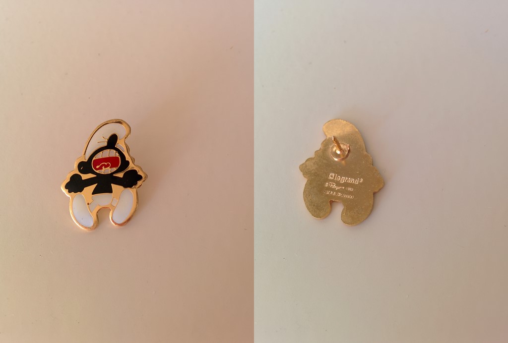 Pin's Schtroumpf Noir