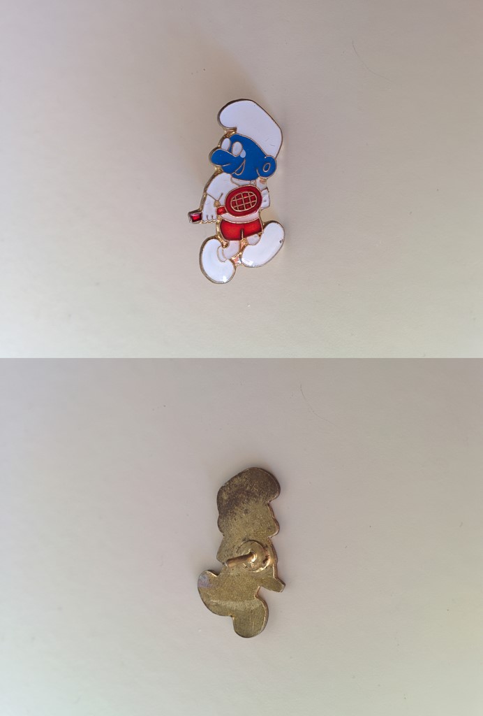 Pin's Schtroumpf tennisman