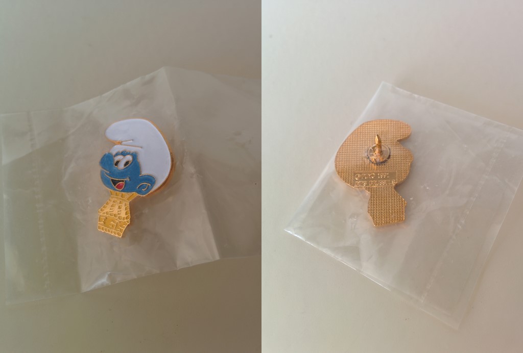 Pin's montgolfière Schtroumpf