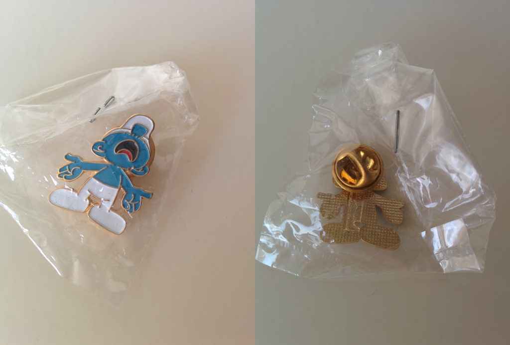 Pin's Schtroumpf qui chante