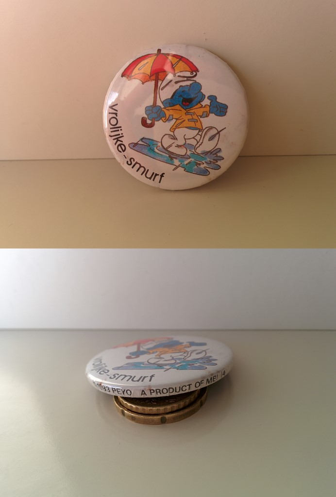 Badge MBI n°4 - Schtroumpf sous la pluie (Vrolijke-Smurf)