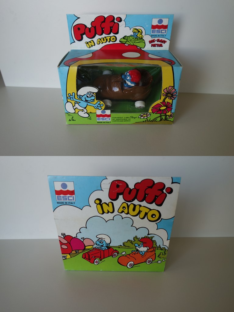 Voiture en forme de chaussure - Grand Schtroumpf