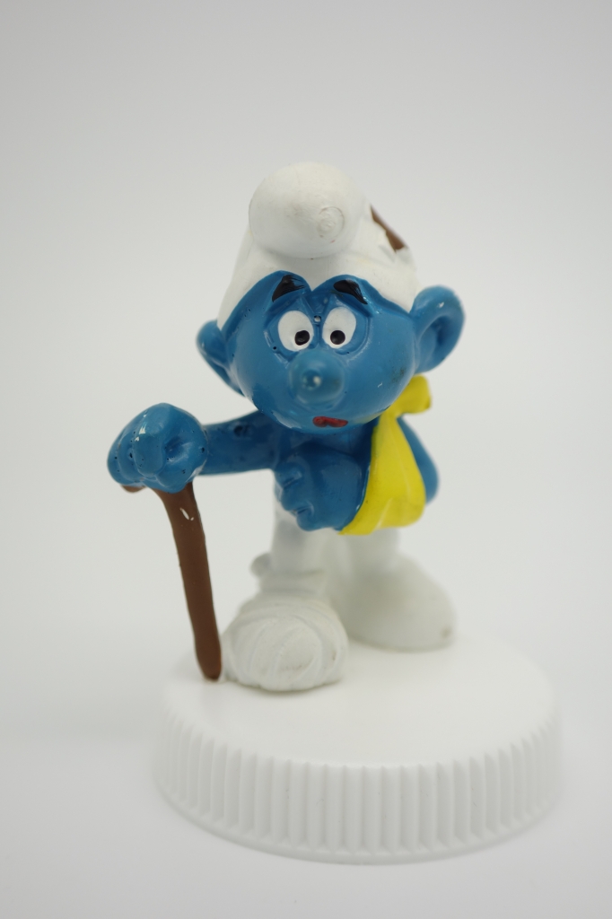 Schtroumpf blessé avec béquille