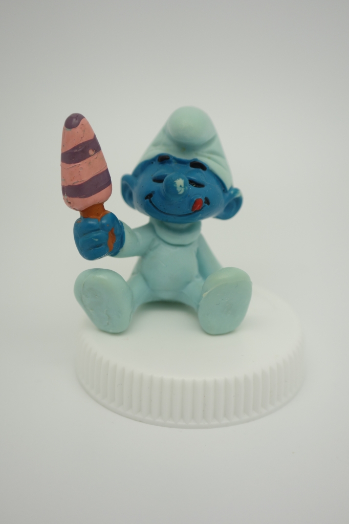 Bébé Schtroumpf avec glace
