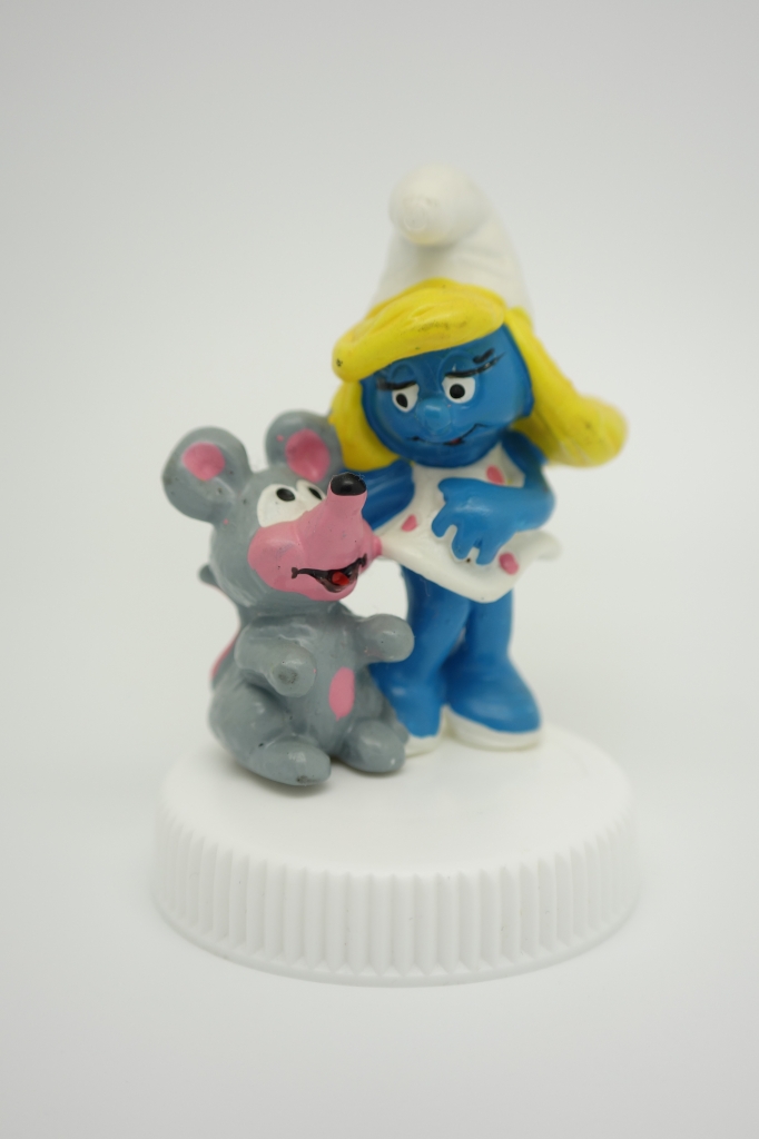 Schtroumpfette avec souris