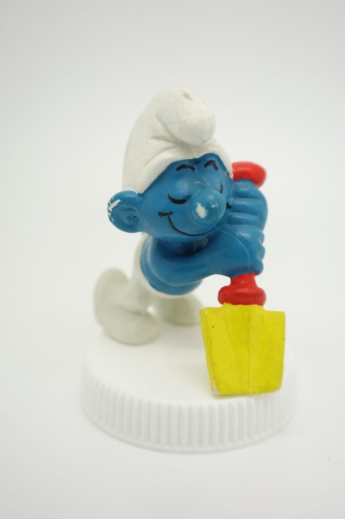 Schtroumpf endormi sur sa pelle (grand)