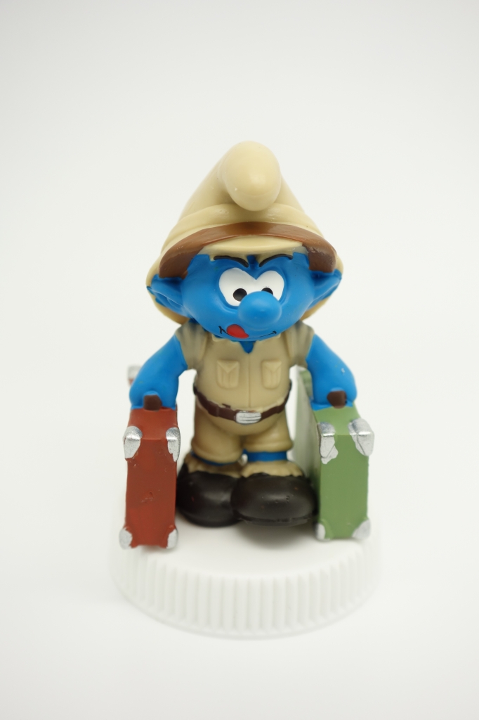 Schtroumpf explorateur avec valises