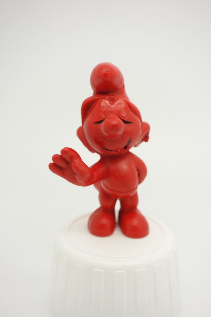 Schtroumpf avec fleur