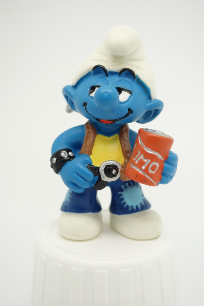 Schtroumpf frimeur avec canette