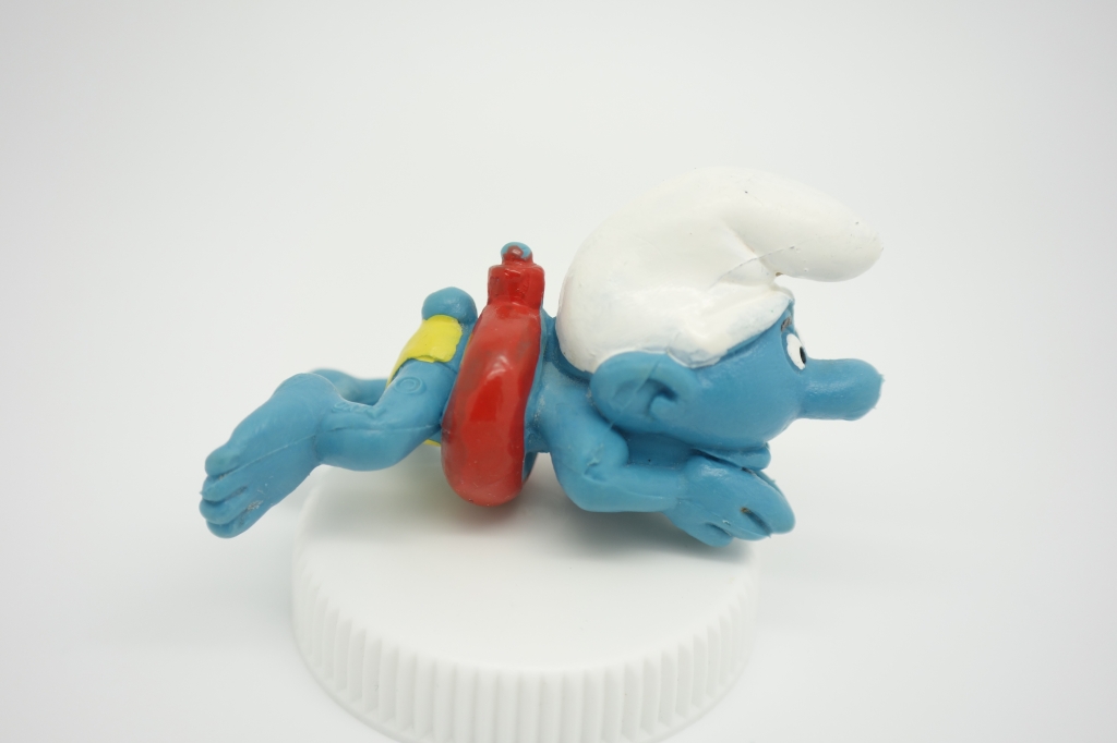 Schtroumpf nageur avec bouée (petit)