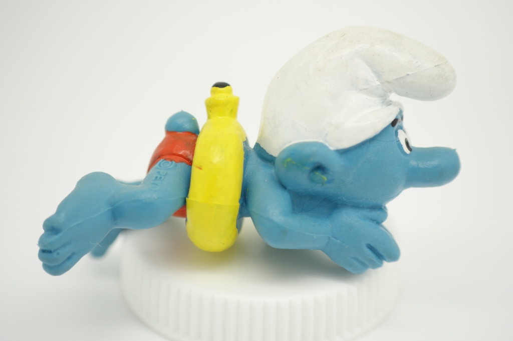 Schtroumpf nageur avec bouée (petit)