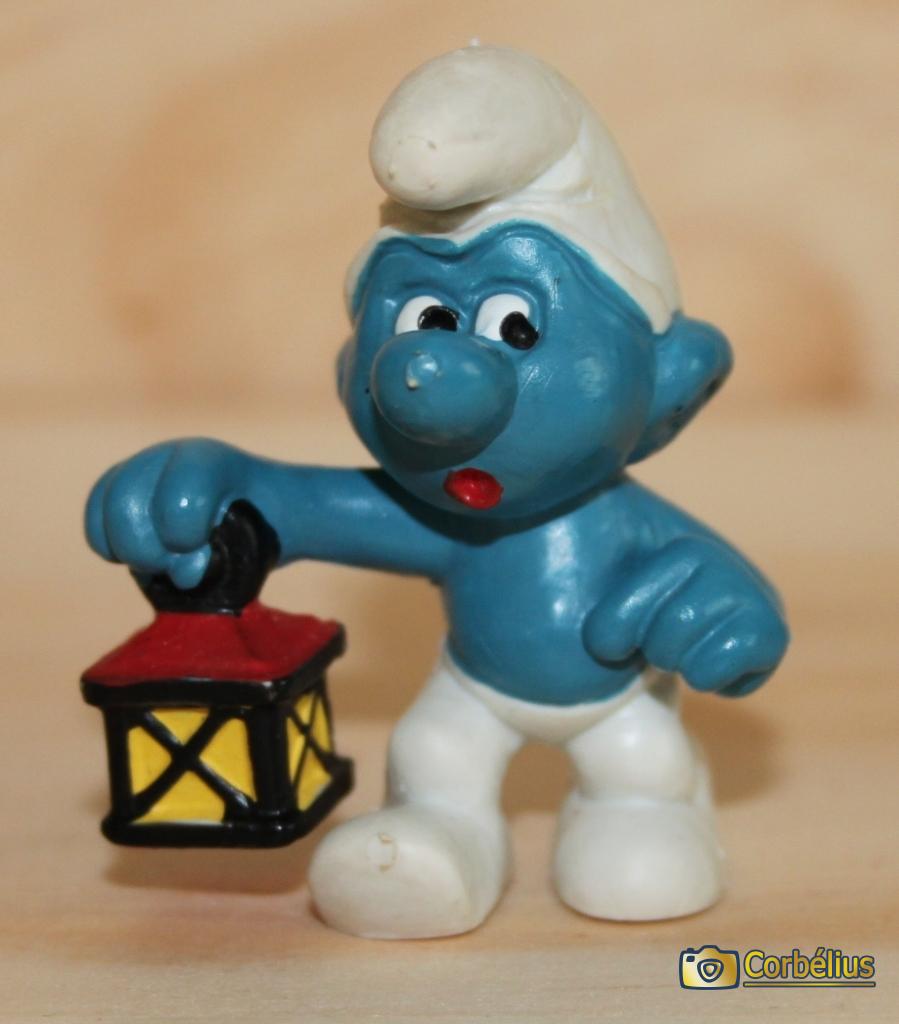 Schtroumpf avec lanterne