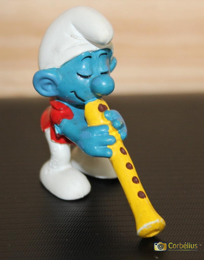 Schtroumpf avec flûte