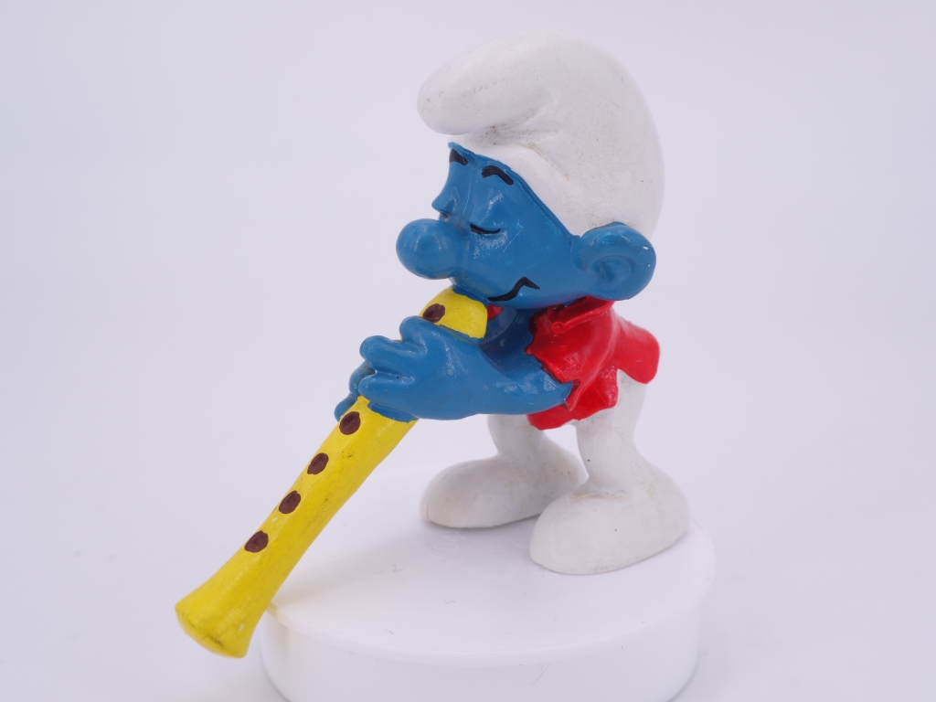 Schtroumpf avec flûte