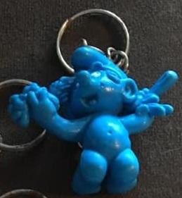 Bébé Schtroumpfette qui se lave