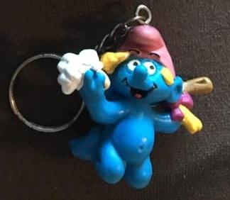 Bébé Schtroumpfette qui se lave