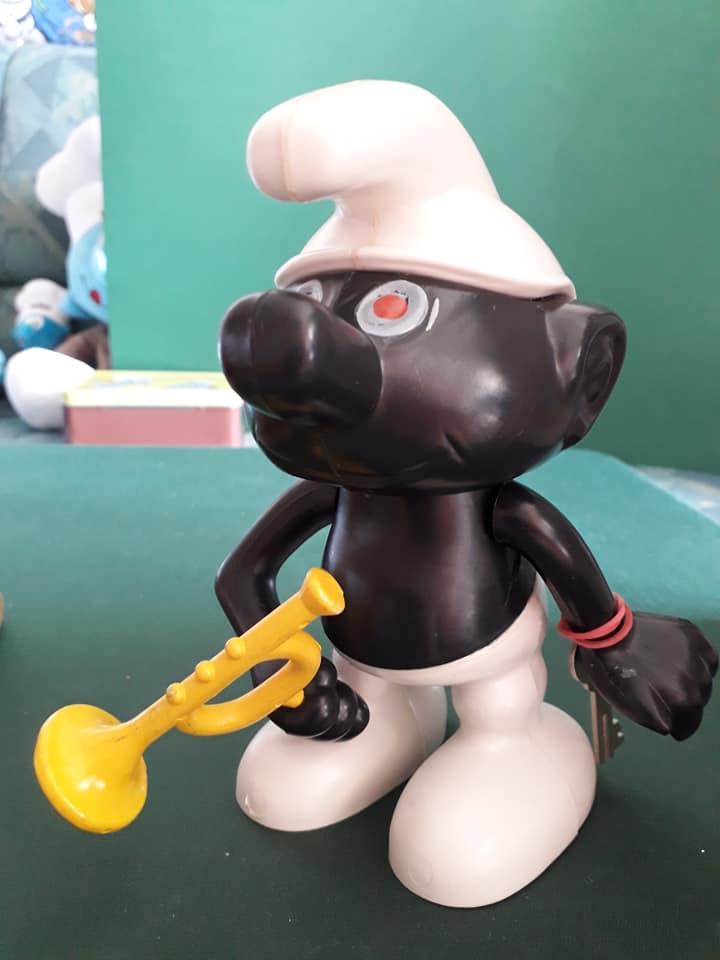 Tirelire Schtroumpf noir avec flûte