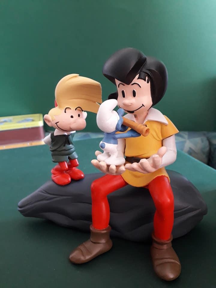 Johan et Pirlouit avec Schtroumpf et flûte