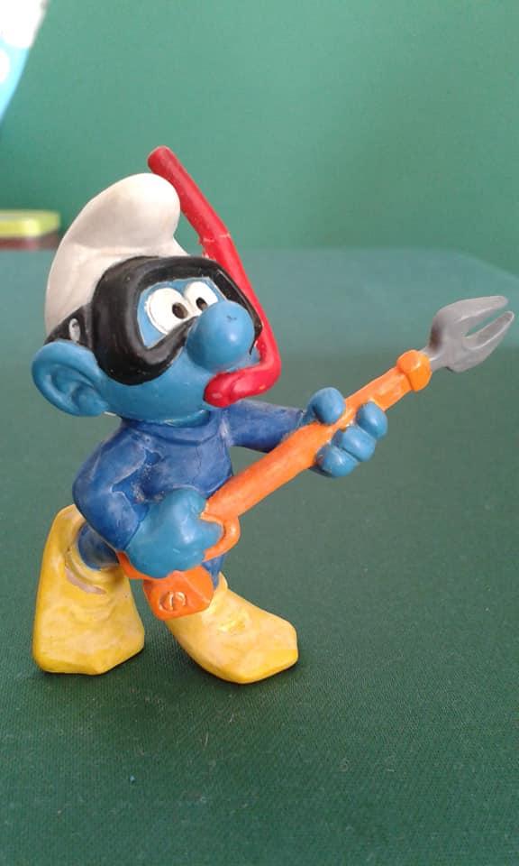 Schtroumpf en tenue de plongée / plongeur