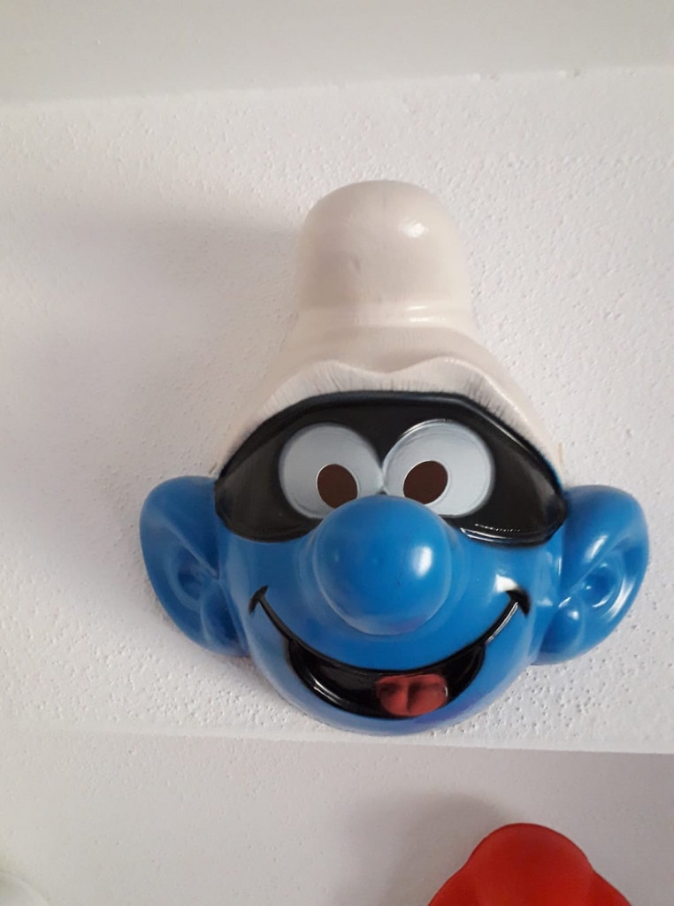 Schtroumpf avec masque / espion