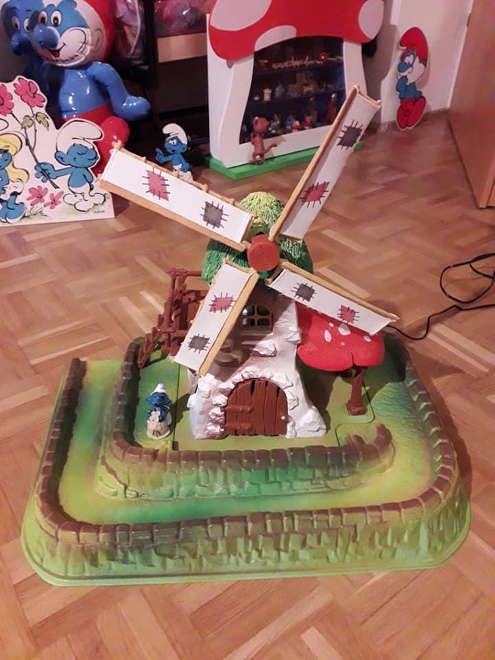 Moulin motorisé et décors