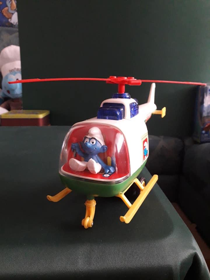 Schtroumpf en hélicoptère