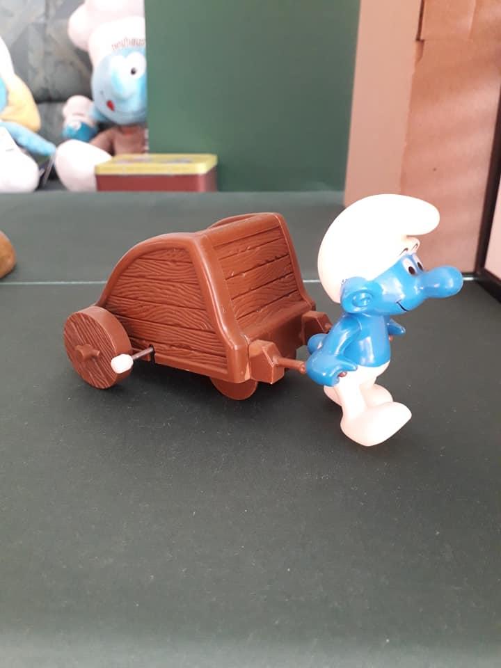 Schtroumpf avec une brouette