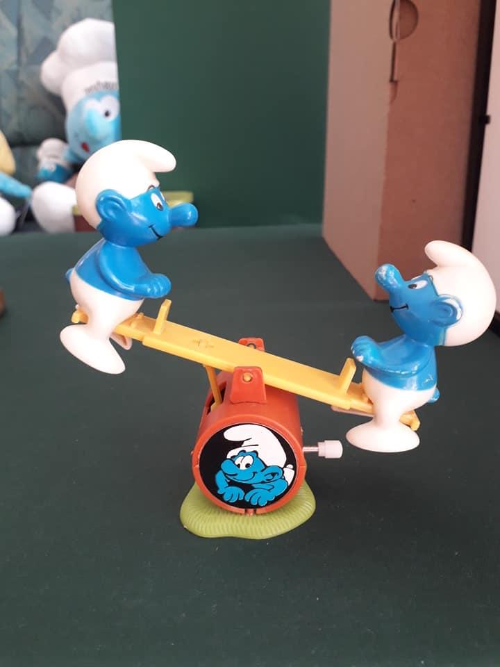 Schtroumpfs sur une balançoire à bascule