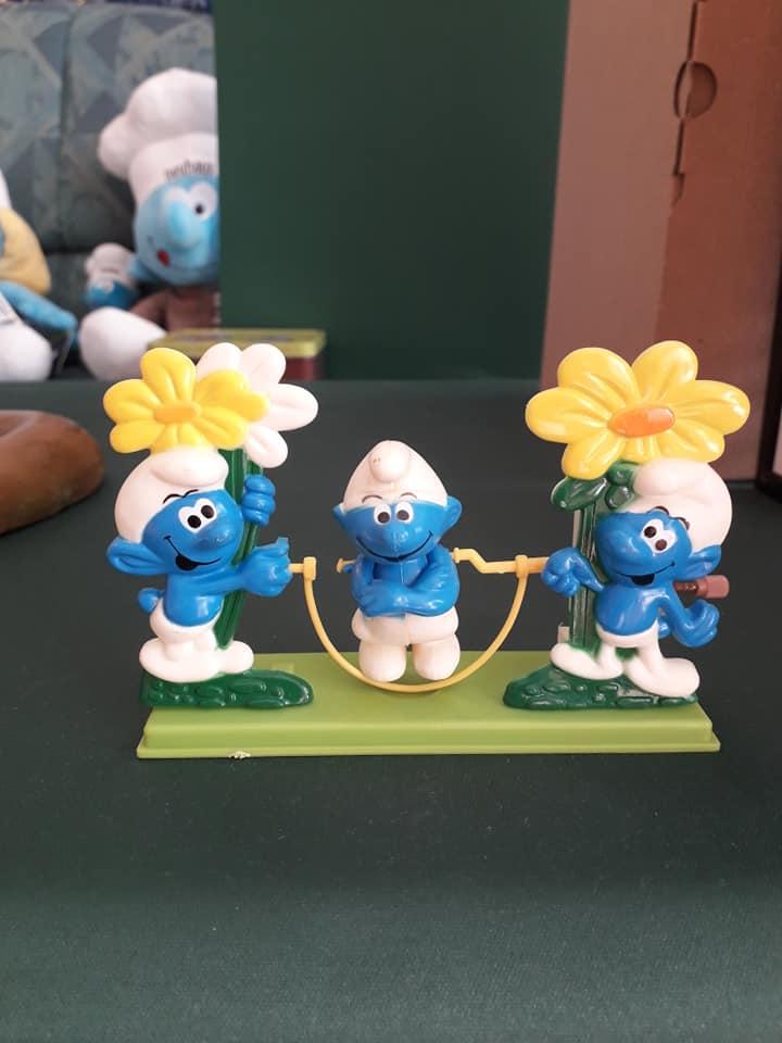 Schtroumpfs qui jouent à la balançoire