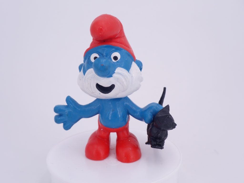 Grand Schtroumpf avec chat