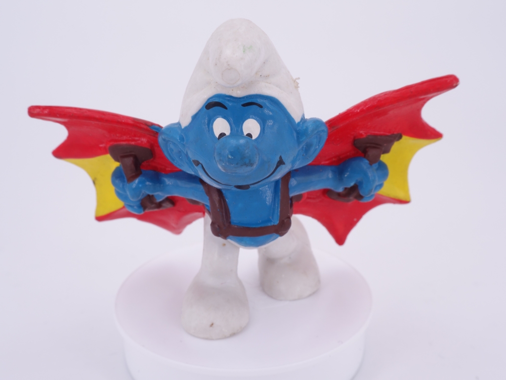 Schtroumpf avec deltaplane