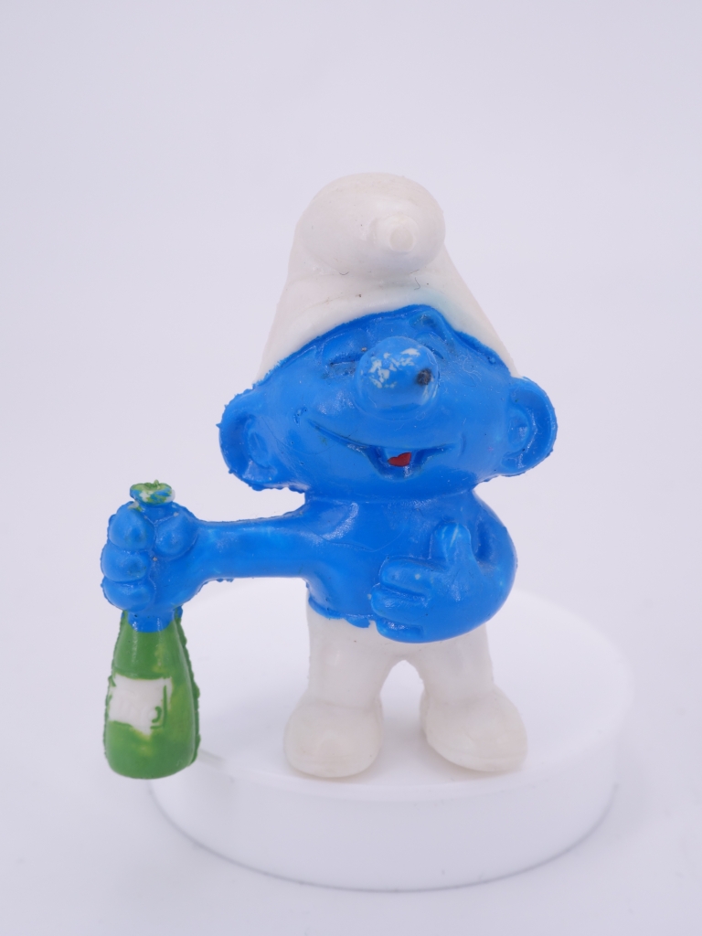 Schtroumpf avec bouteille
