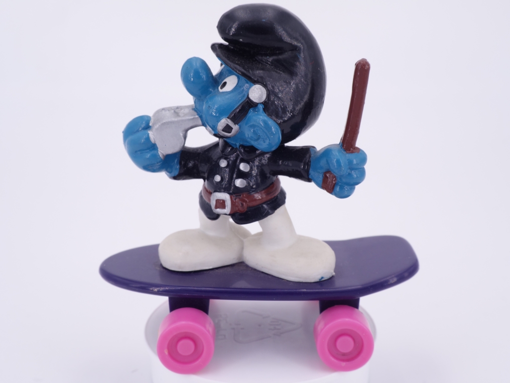 Schtroumpf policier - Skateboard