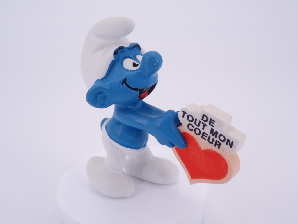 Schtroumpf avec panneau cœur