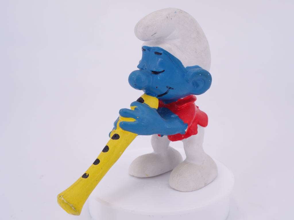 Schtroumpf avec flûte