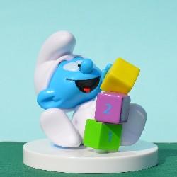 Bébé Schtroumpf avec cubes