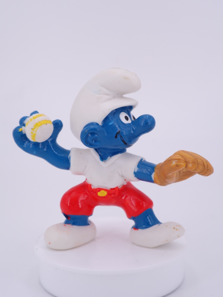 Schtroumpf lanceur de baseball
