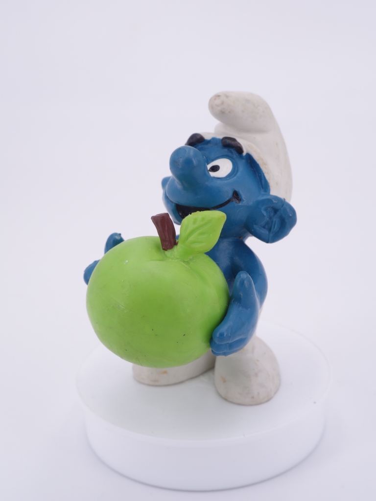 Schtroumpf avec pomme
