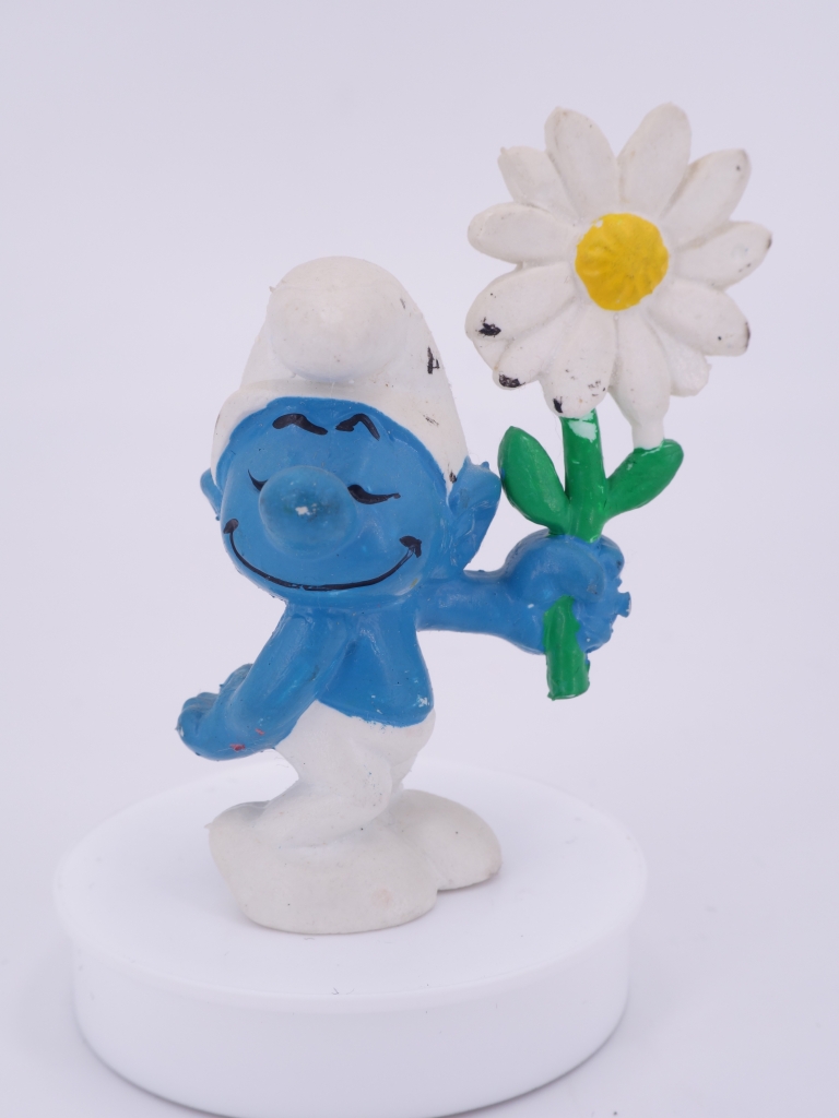 Schtroumpf courtisant avec fleur (rendez-vous)