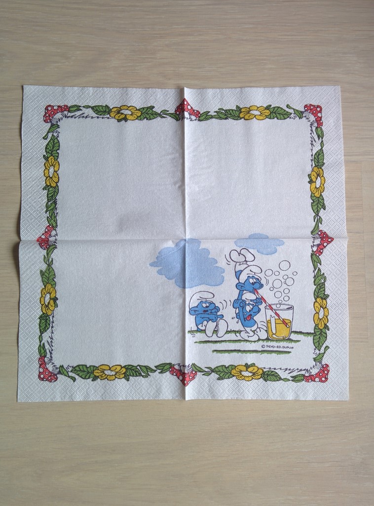Serviette en papier Schtroumpfs qui boivent un jus de fruits
