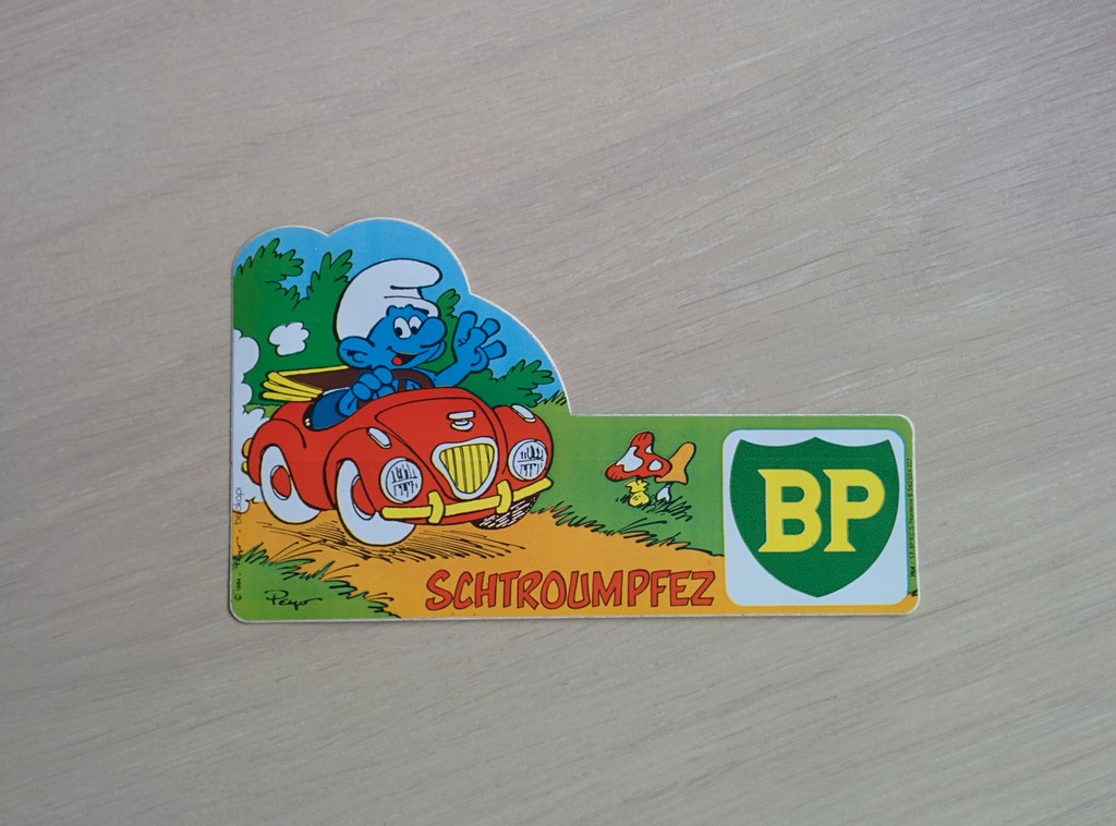 Autocollant BP Schtroumpf en voiture