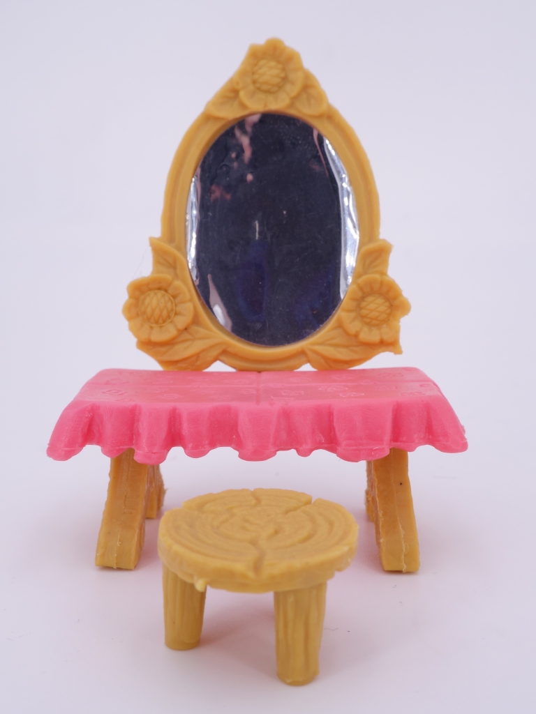 Chambre de la Schtroumpfette - Coiffeuse