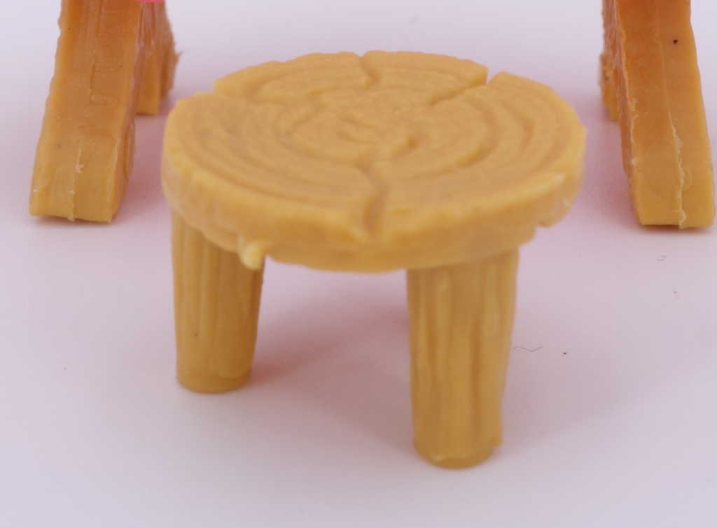 Chambre de la Schtroumpfette - Tabouret