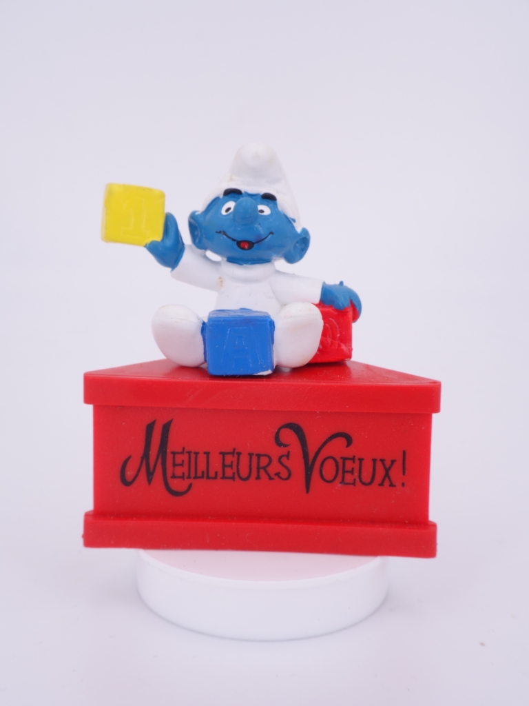 Bébé Schtroumpf avec cubes