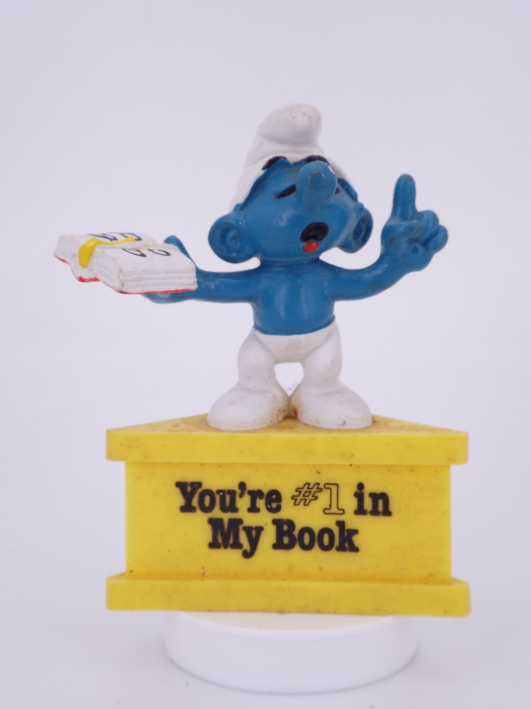 Schtroumpf maitre d\'école avec livre