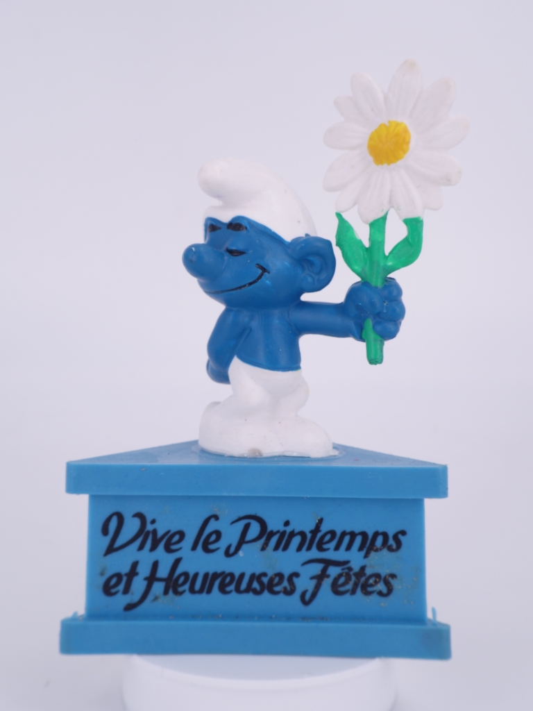 Schtroumpf courtisant avec fleur (rendez-vous)