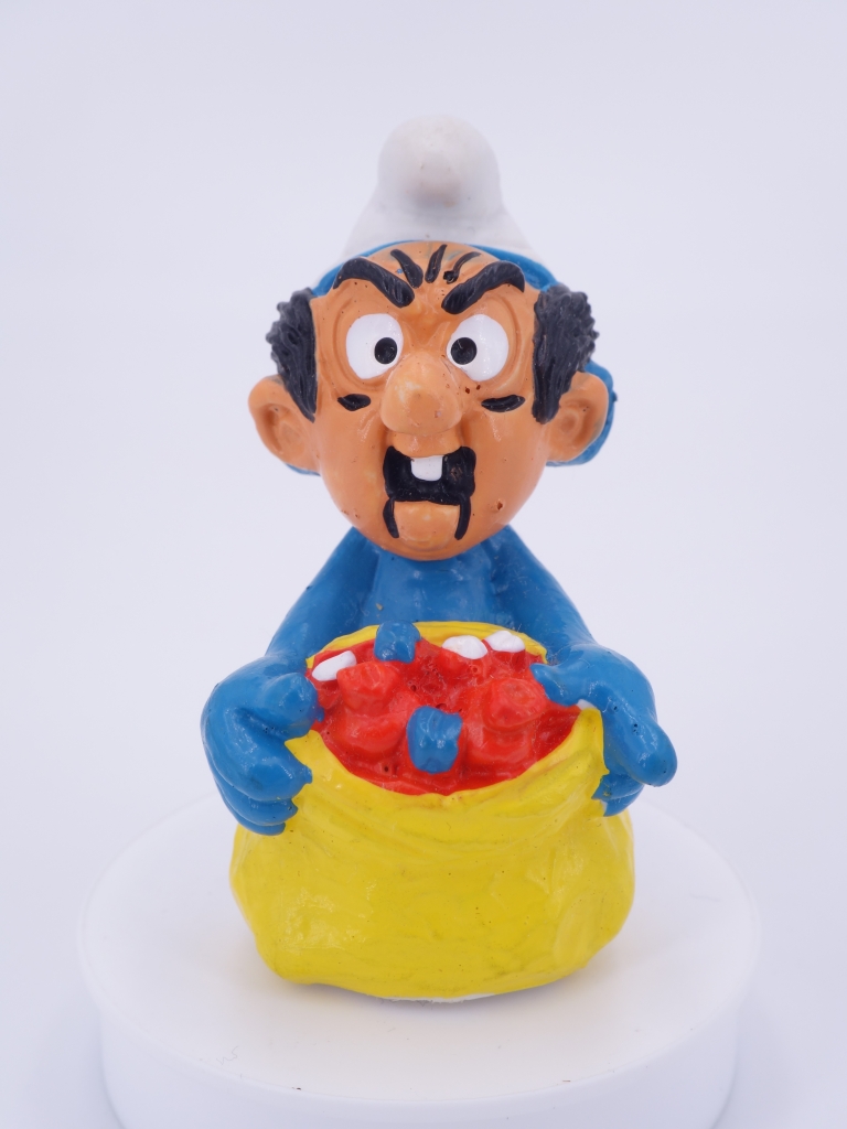 Schtroumpf avec masque de Gargamel