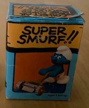 Schtroumpf avec tondeuse